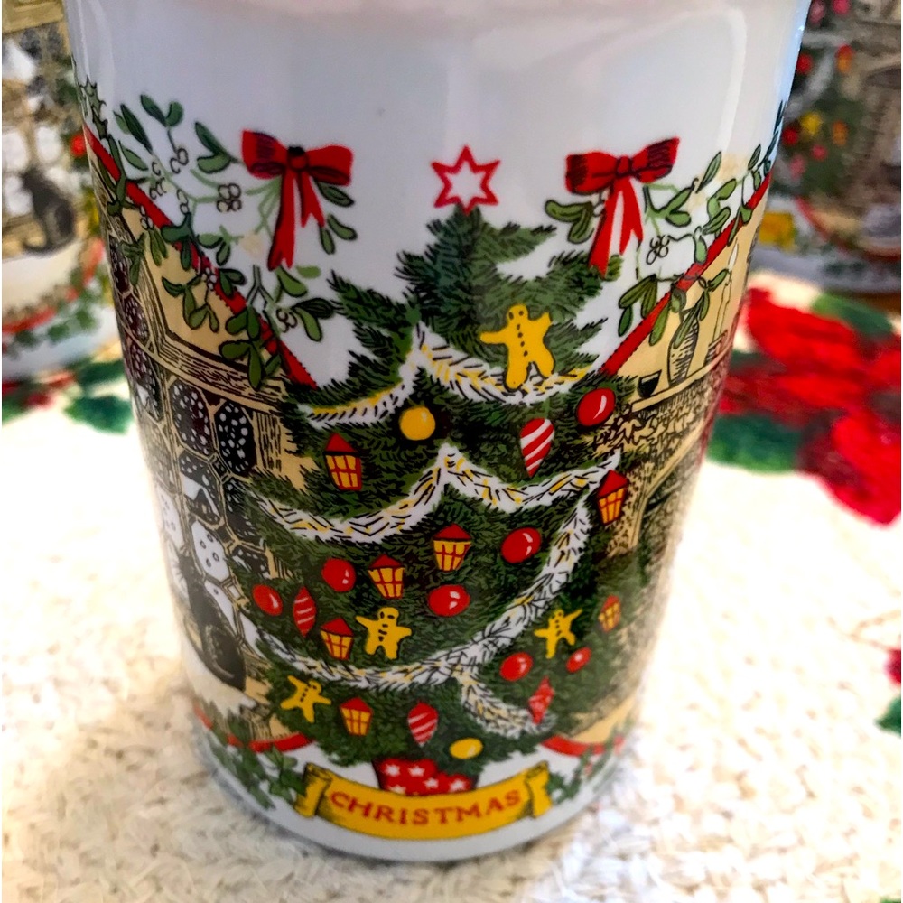 Set of four rare Dunoon Scotland Christmas Cat Cups
